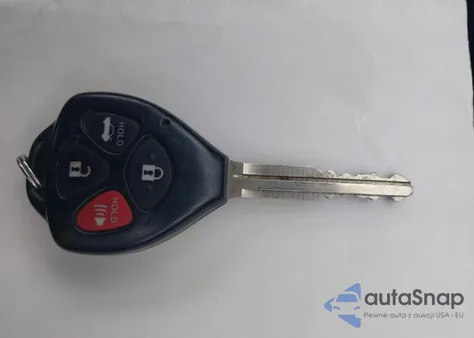 2011 Toyota Corolla S z USA, uszkodzony, nr VIN 2T1BU4EE4BC684732